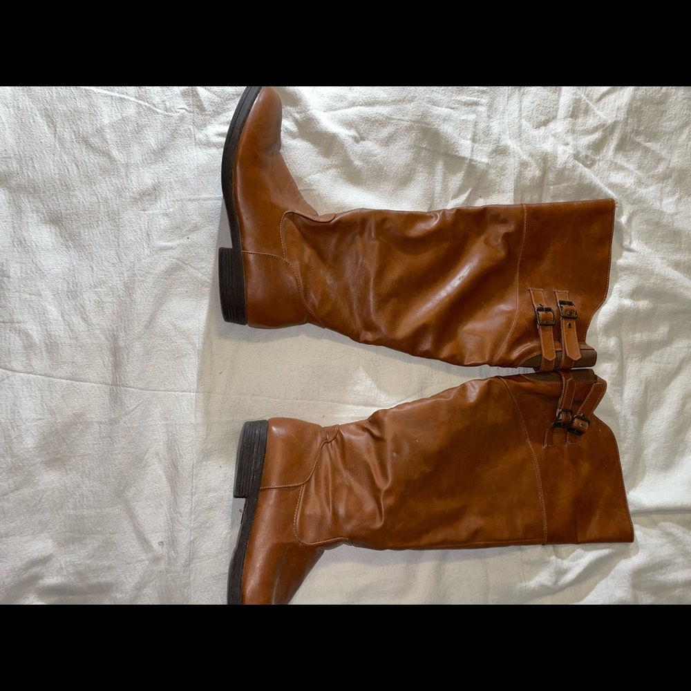 Fall boots - Picture 3 of 5